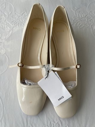 Bailarinas charol Mango beige