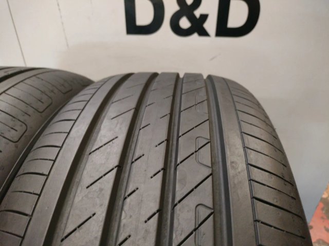 Neumáticos de ocasión 215/50 R18 92V