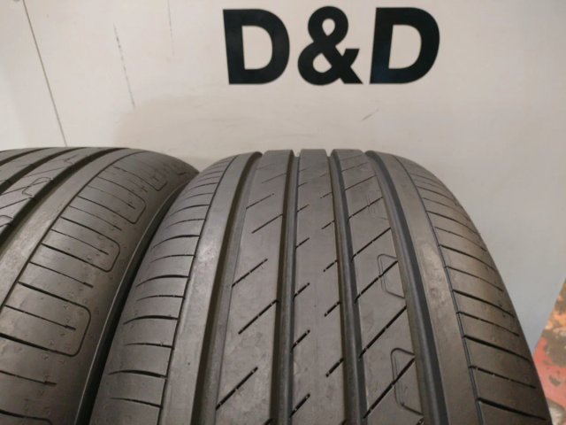 Neumáticos de ocasión 215/50 R18 92V