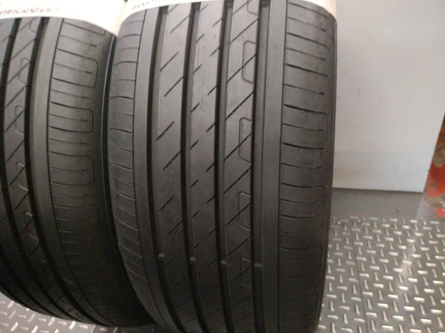 Neumáticos de ocasión 215/50 R18 92V