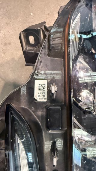 Faro Izquierdo Renault Clio V 26060590R