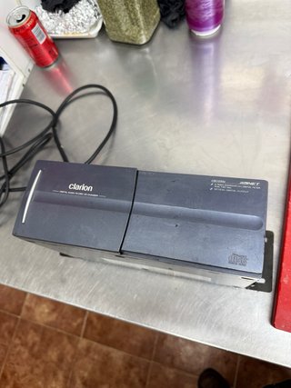 Radio CD Clarion DX2558RMP con cargador 12 discos