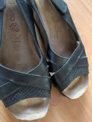 Sandalias cuña piel Yokono negras T.38