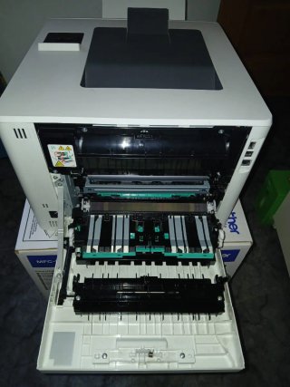 Impresora HP LaserJet Pro M454dn Color