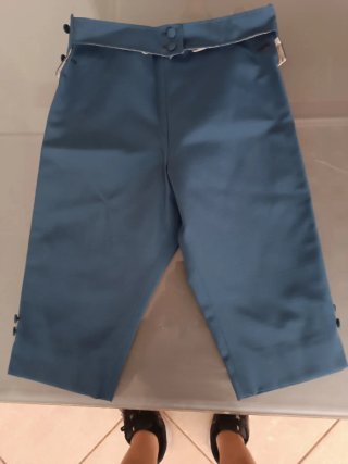 Conjunto fallero azul y turquesa.