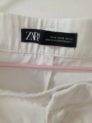 Pantalón cargo Zara blanco talla M