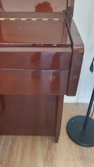 Piano KAWAI Caoba con Asiento