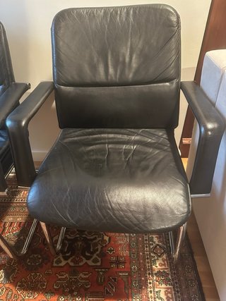2 Sillones de Piel Negros para Oficina