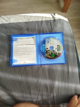 PS4 Plants vs Zombies Garden Warfare