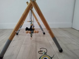Gimnasio madera bebé Sklum