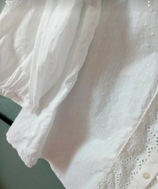 Blusa blanca bordada talla 44 Alt.67 De la 50
