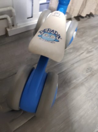 Bicicleta de equilibrio infantil