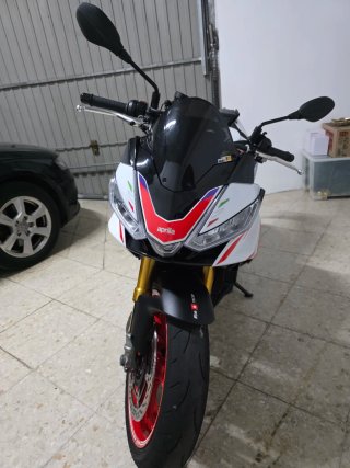 Aprilia Tuono V4 1100 Factory