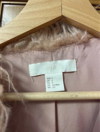 Abrigo pelo rosa H&M Talla S