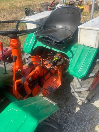 Tractor Pascuali 990 con aperos