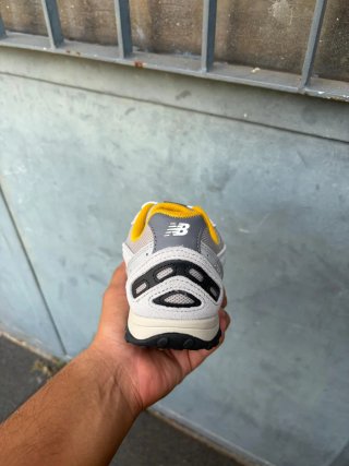 New Balance 204 Grigio Giallo