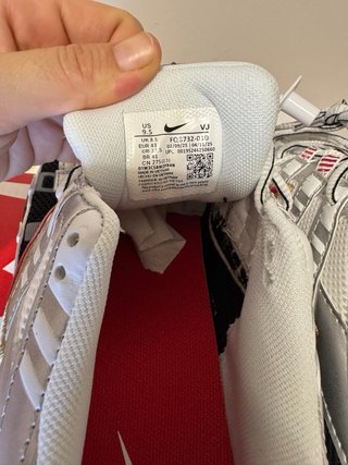 Nike P6000 Plata y Blanco
