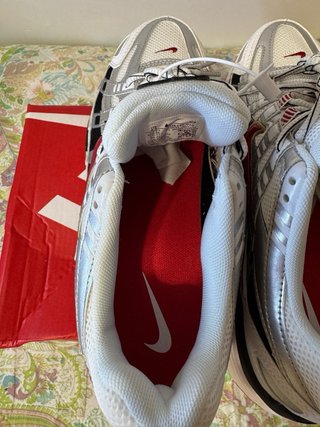 Nike P6000 Plata y Blanco