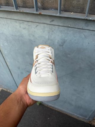 Air Jordan 2 Retro Beige/Bianco