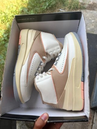 Air Jordan 2 Retro Beige/Bianco