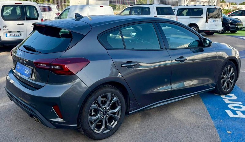 Ford Focus 1.0 Ecoboost ST-Line 2024, foto 4