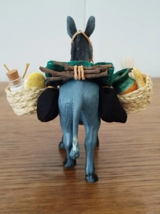 Figura Belén: Burro cargado