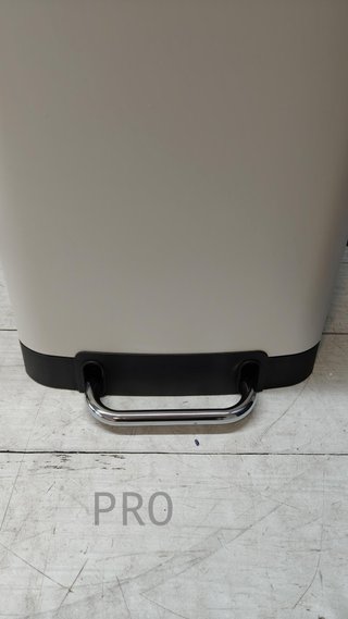 Cubo de basura de cocina a pedal