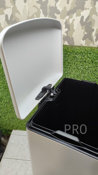 Cubo de basura de cocina a pedal