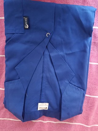 Bata azul taller mecánico
