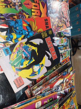 Lote de 99 comics de grapa Marvel, DC