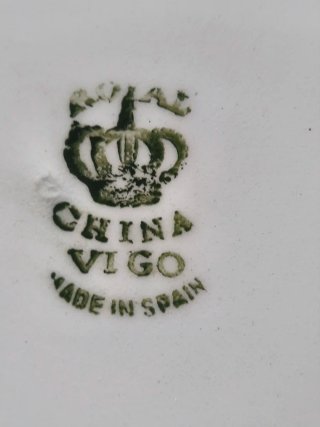 Vajilla Royal Porcelana Dorada