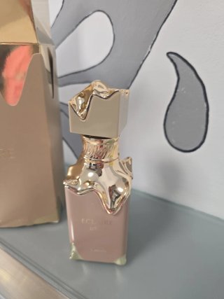Colonia Eclaire Beige y Dorada