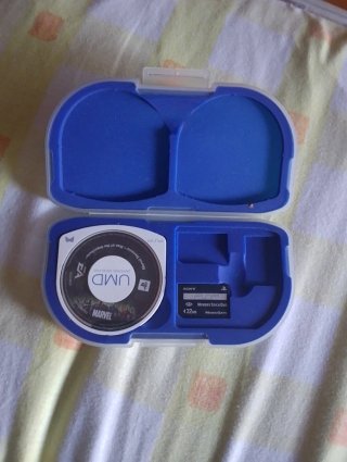 Estuche PSP UMD Marvel Nemesis + Tarjeta 32MB