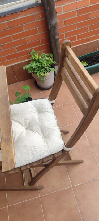 Mesa y 2 Sillas Plegables Madera
