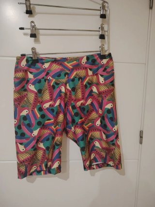 Mallas deportivas estampado ave