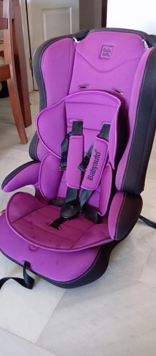 Silla de coche Babyauto púrpura
