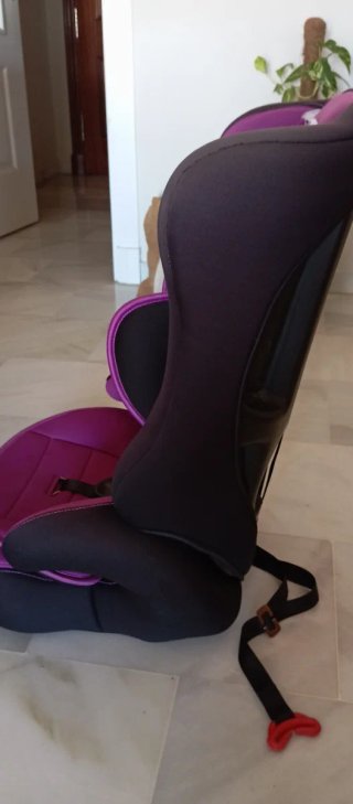 Silla de coche Babyauto púrpura