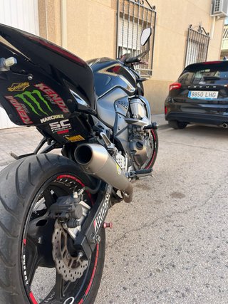 Kawasaki Z750 Naked Negra 2007