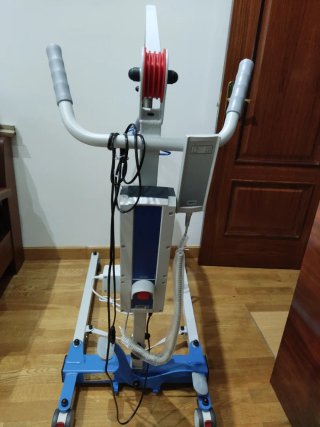 Grúa para movilizar personas