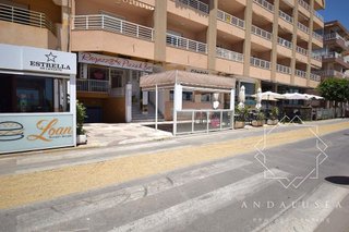 Local comercial en venta en Playa de Garrucha en Garrucha