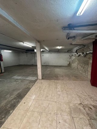 Garaje en venta en Montigalà -Sant Crist en Badalona