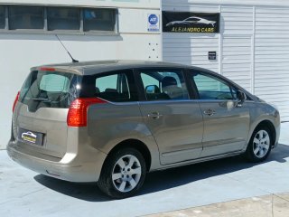 Peugeot 5008 2015