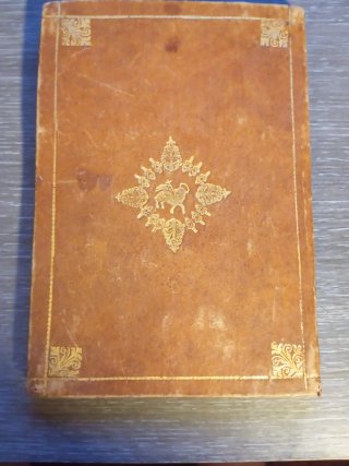 1750. Impoluto libro en latin