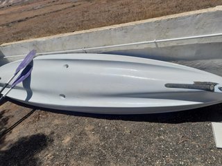 Kayak rígido azul