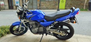 Moto Kawasaki ER-5 Azul