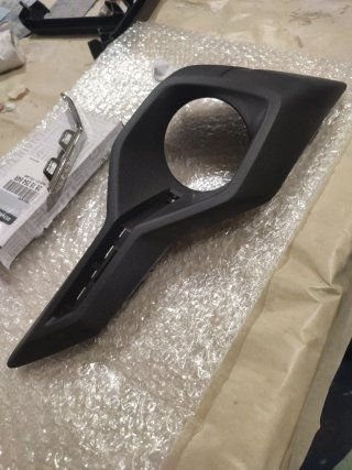 Embellecedor antiniebla Dacia Sandero Dcho