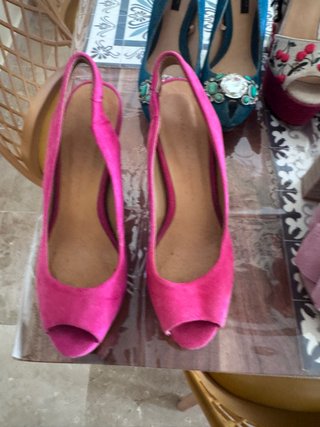 Sandalia tacón ante fucsia zata