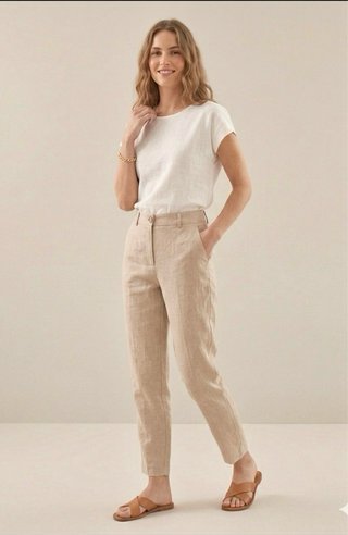 Pantaloni in lino beige