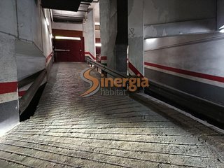 Garaje en venta en Centre en Hospitalet de Llobregat, L´