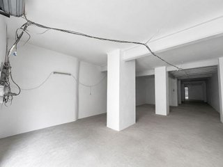 Local comercial en venta en Riu en Santa Coloma de Gramanet